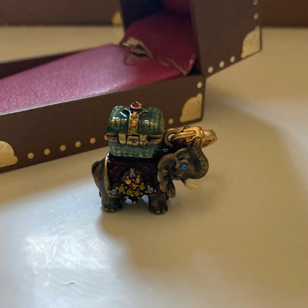 Jay Strongwater Gold and Green Elephant Charm - Picture 5 of 5